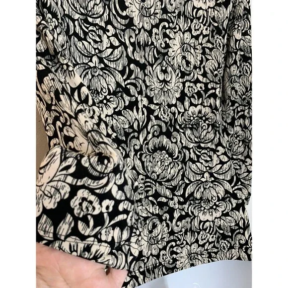 Chico's Blouse Damask Victorian Black White Soft Black 0 4 S (09) - Picture 6 of 9